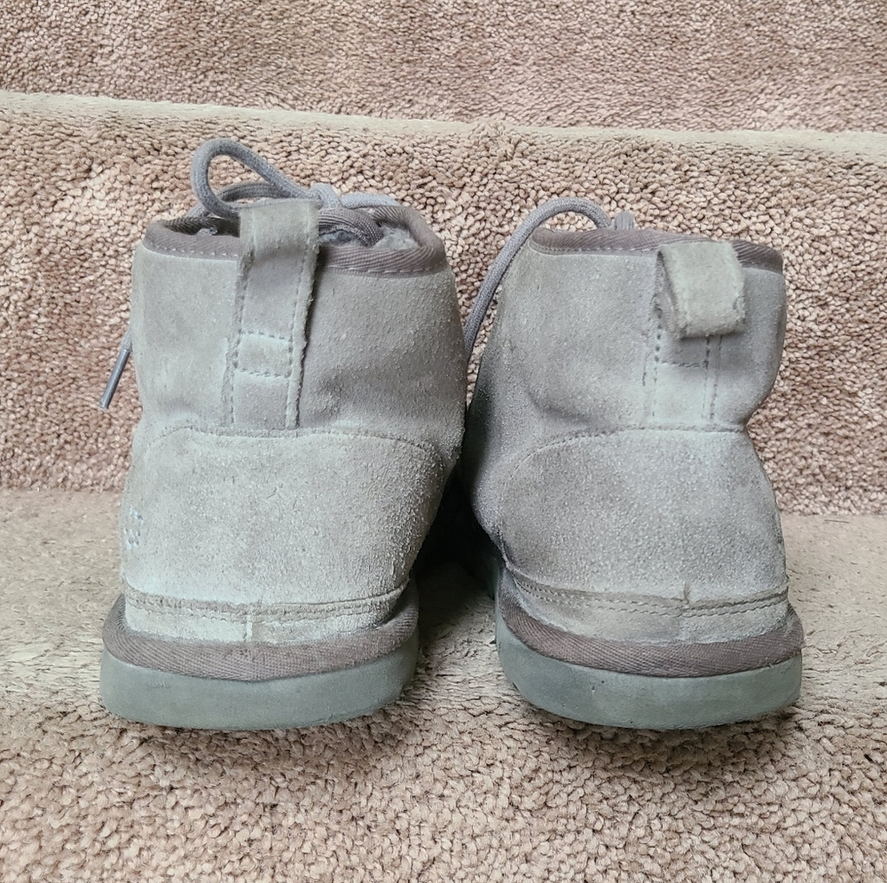 UGG Sz 11 Mens Gray Chukka Boots - Picture 6 of 17